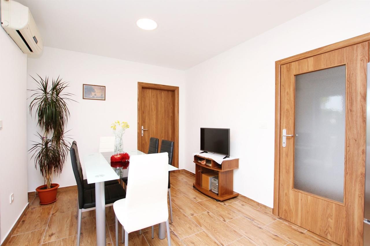 Apartment Anica Trogir Exterior photo